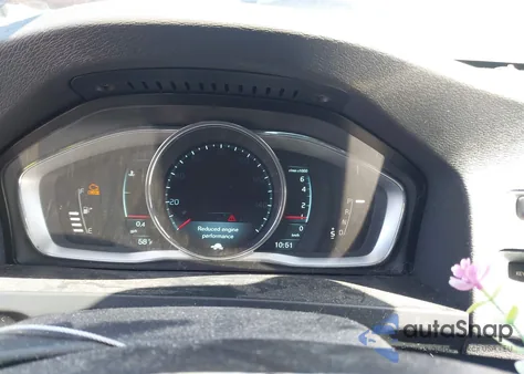 2015 Volvo S60 T5 Platinum из США, поврежденный, VIN YV140MFD8F1307772